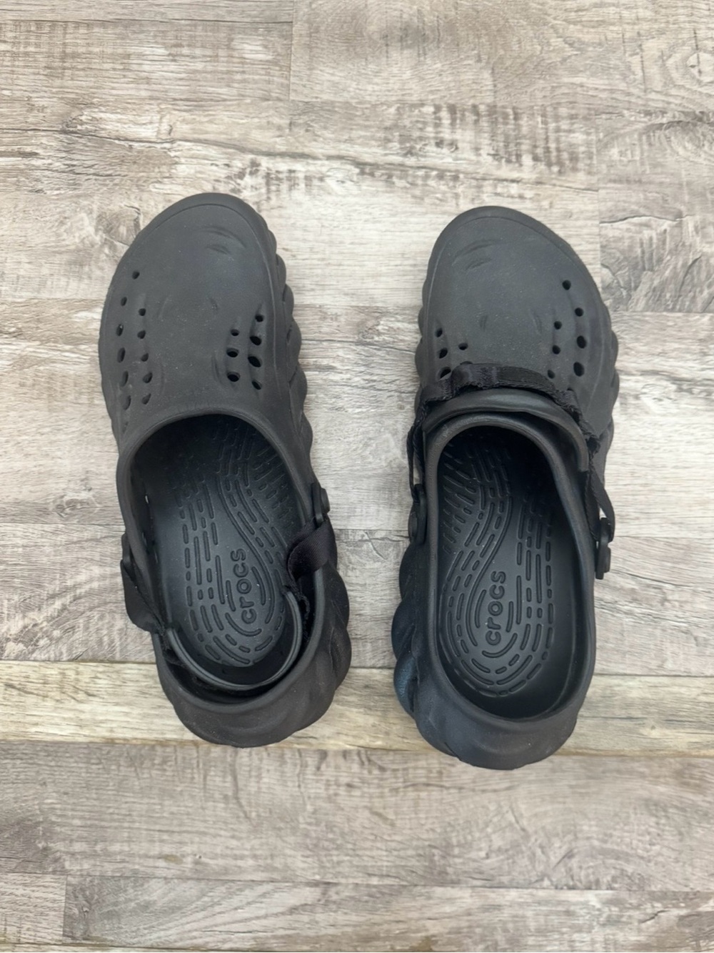 Black Crocs - Picture 8 of 9
